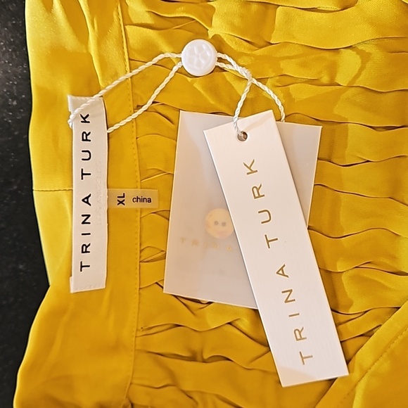 💕TRINA TURK💕 Las Lomas Top ~ CEY Mustard Yellow Neck Bow Tie XL NWT - Picture 7 of 10